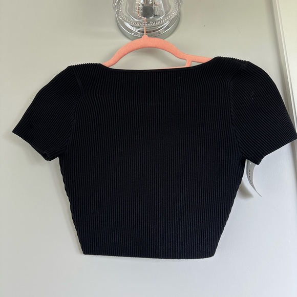 NWT Aritzia Fitted Black Crop Top with Square Neckline - Picture 5 of 6
